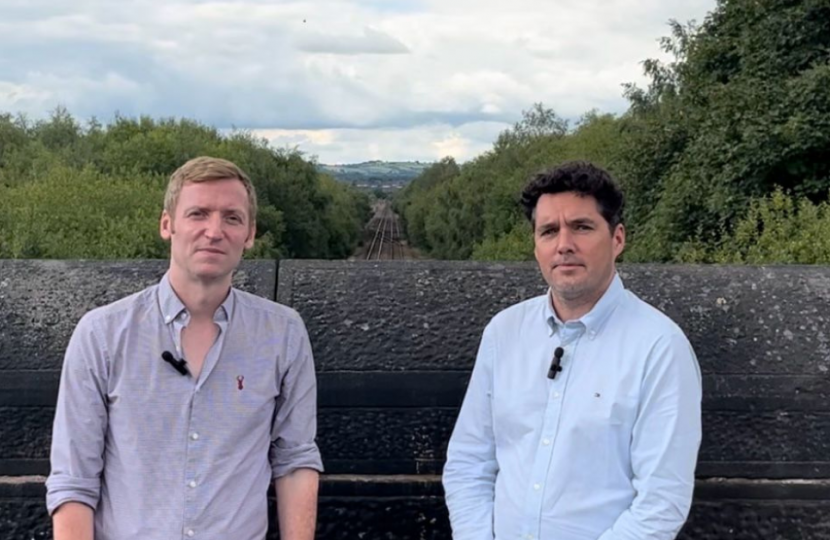 Lee Rowley MP with Rail Minister Huw Merriman MP by Barrow Hill Line